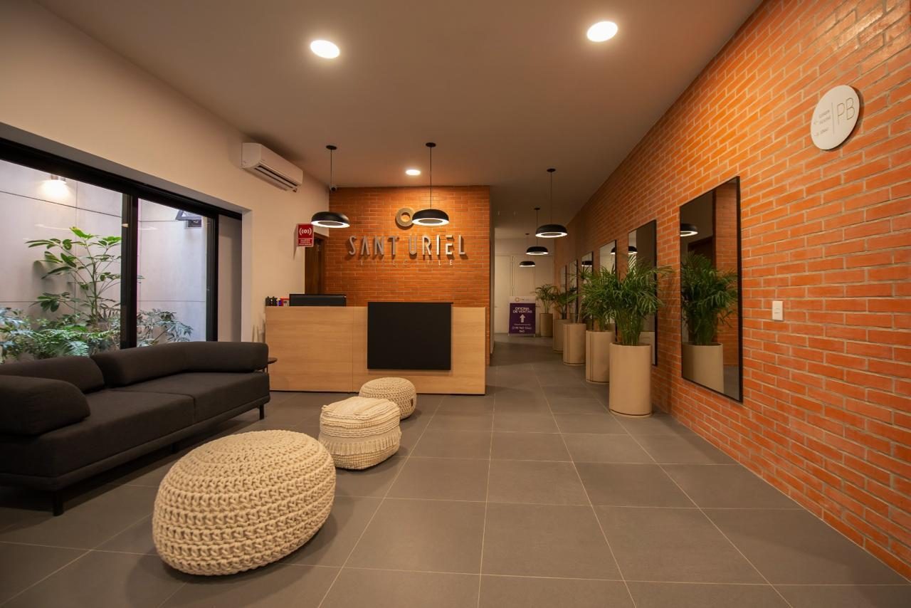 Lobby del edificio Sant Uriel, departamento en renta en Chapalita Guadalajara